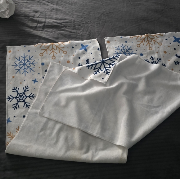 Matching Holiday snowflake Christmas towels - Picture 2 of 5